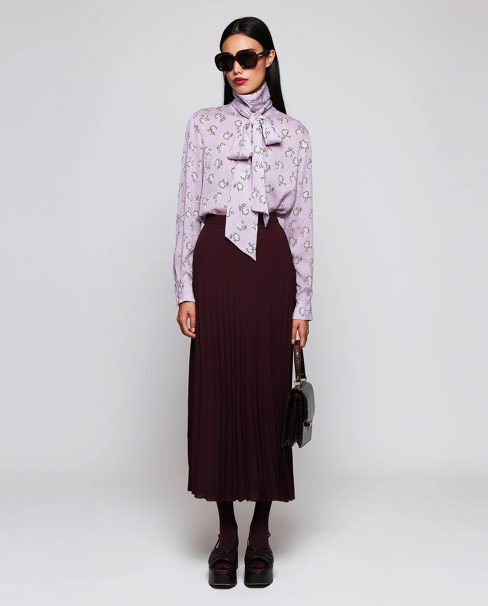Blusa malva jacquard estampado floral - Image 3