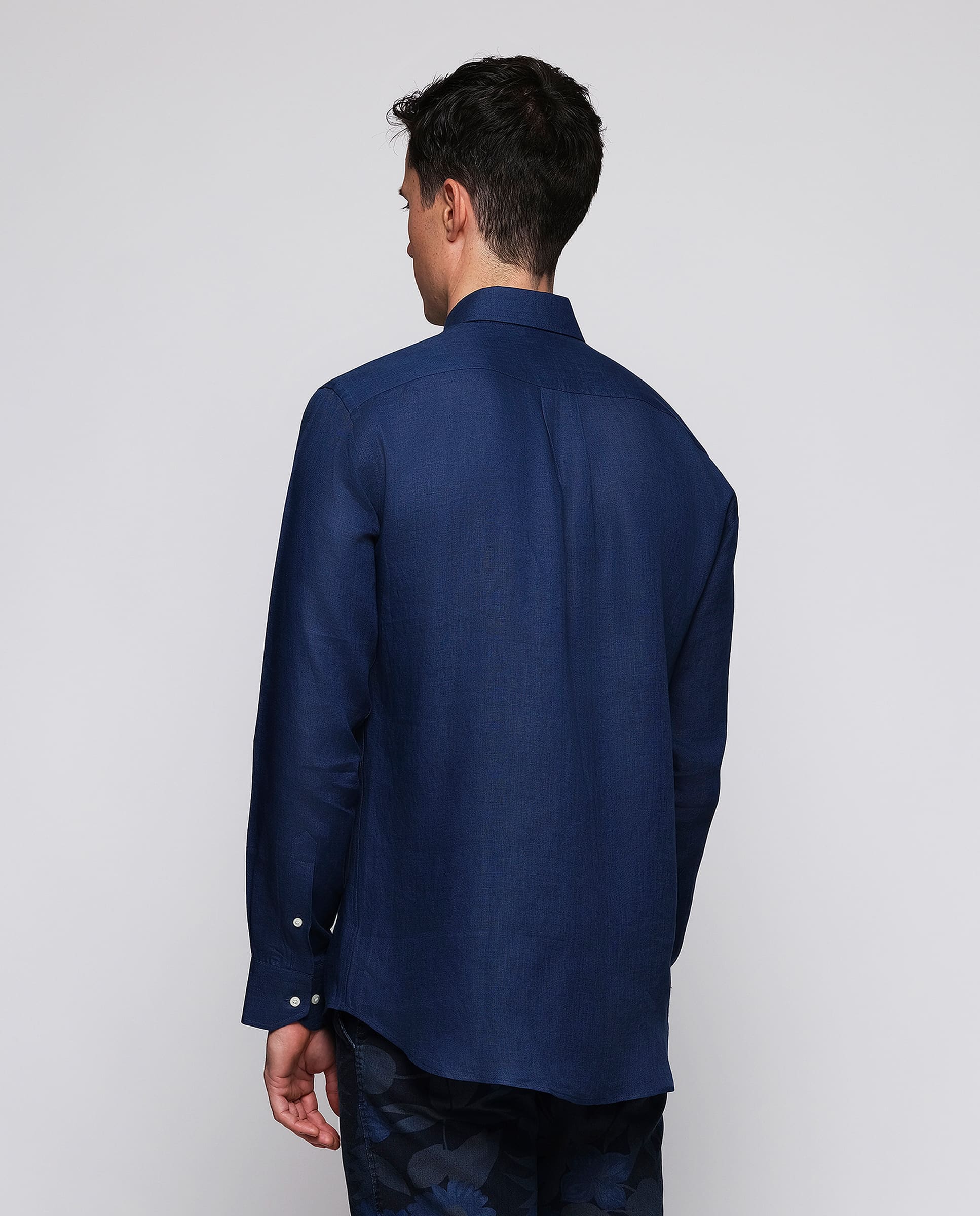 Camisa casual azul marino lino prelavado - Image 3