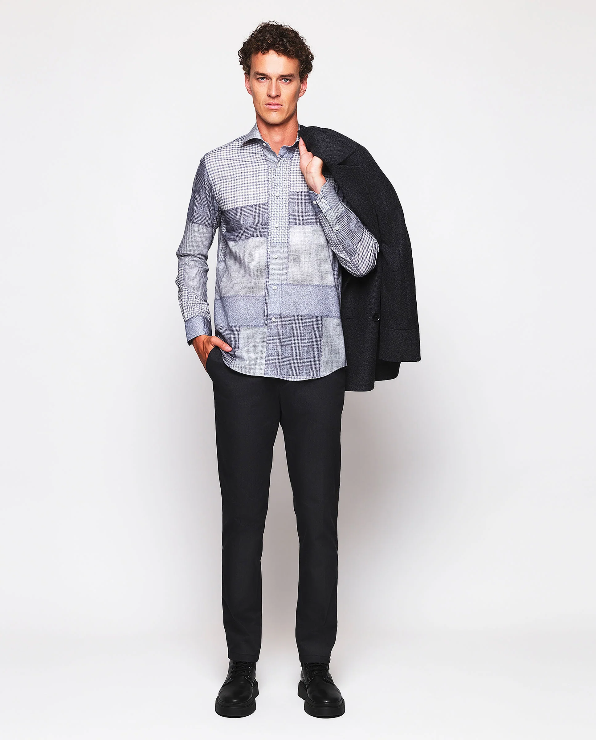 Camisa casual estampado patchwork azul y gris de franela - Image 4