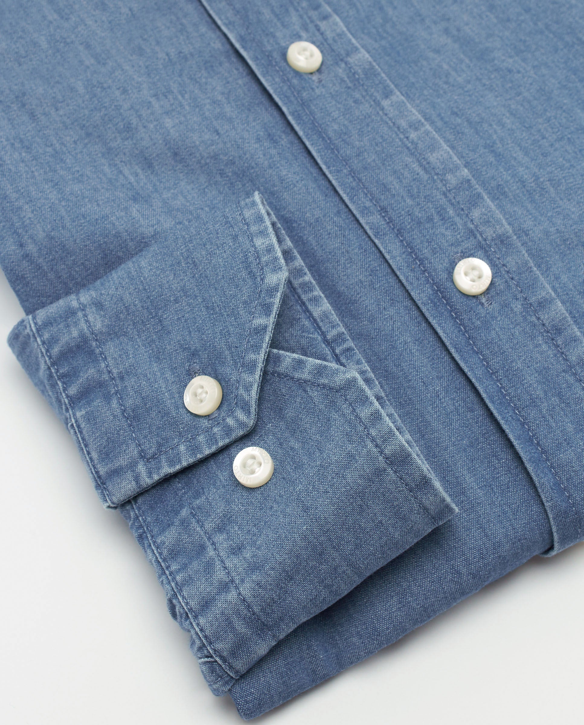 Camisa denim azul cuello italiano - Image 6