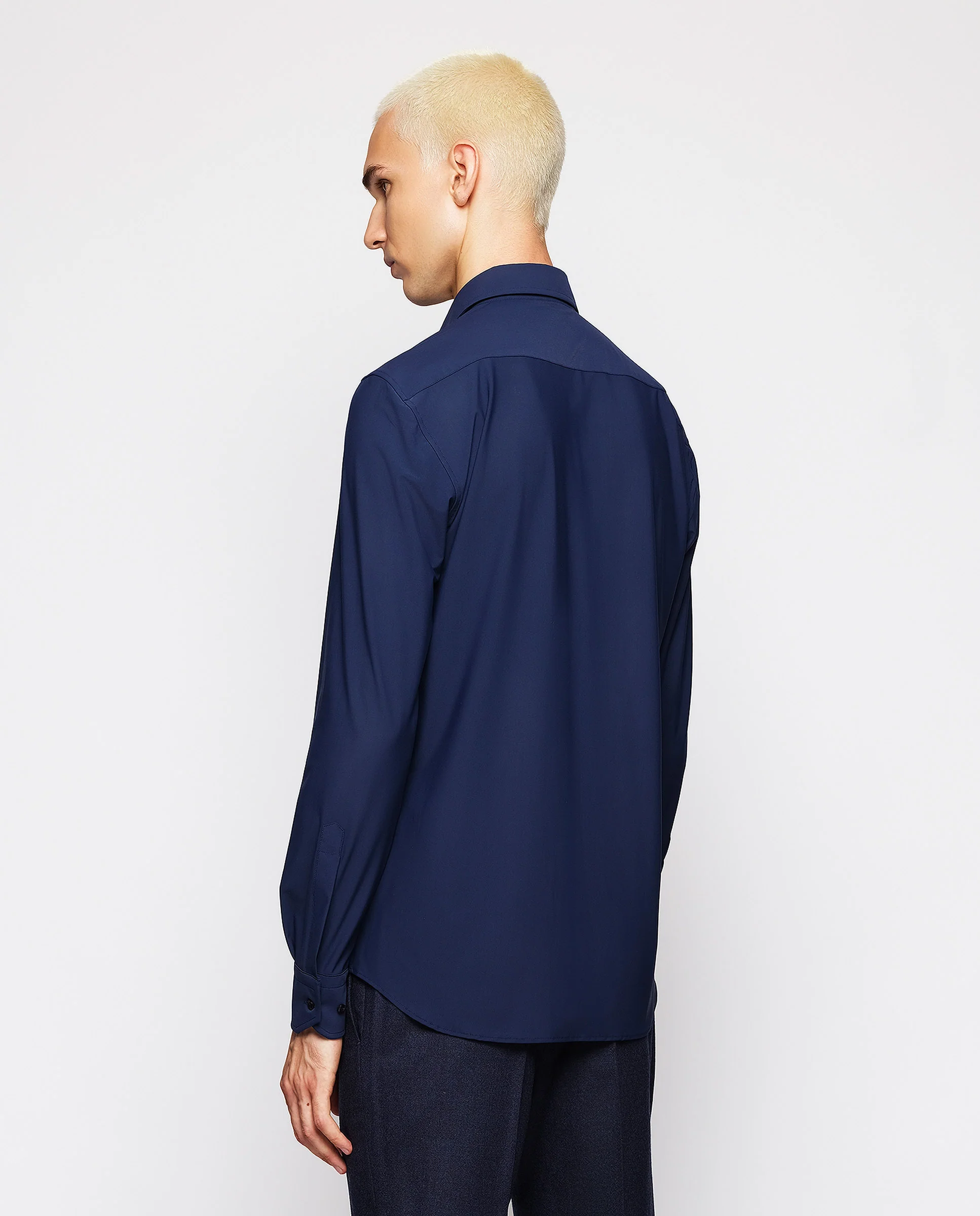 Camisa vestir técnica tailored fit marino - Image 4