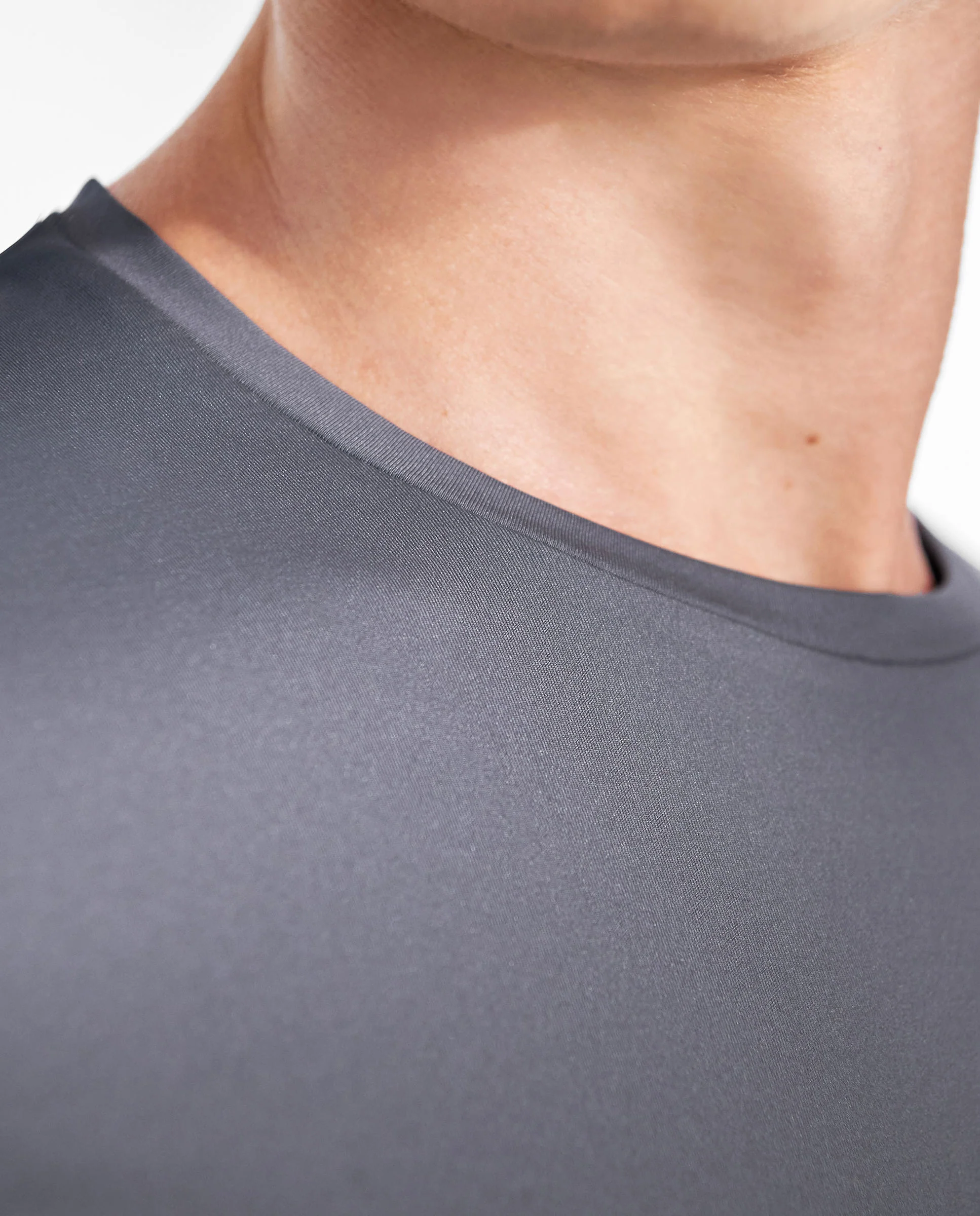 Camiseta active deportiva gris - Image 4
