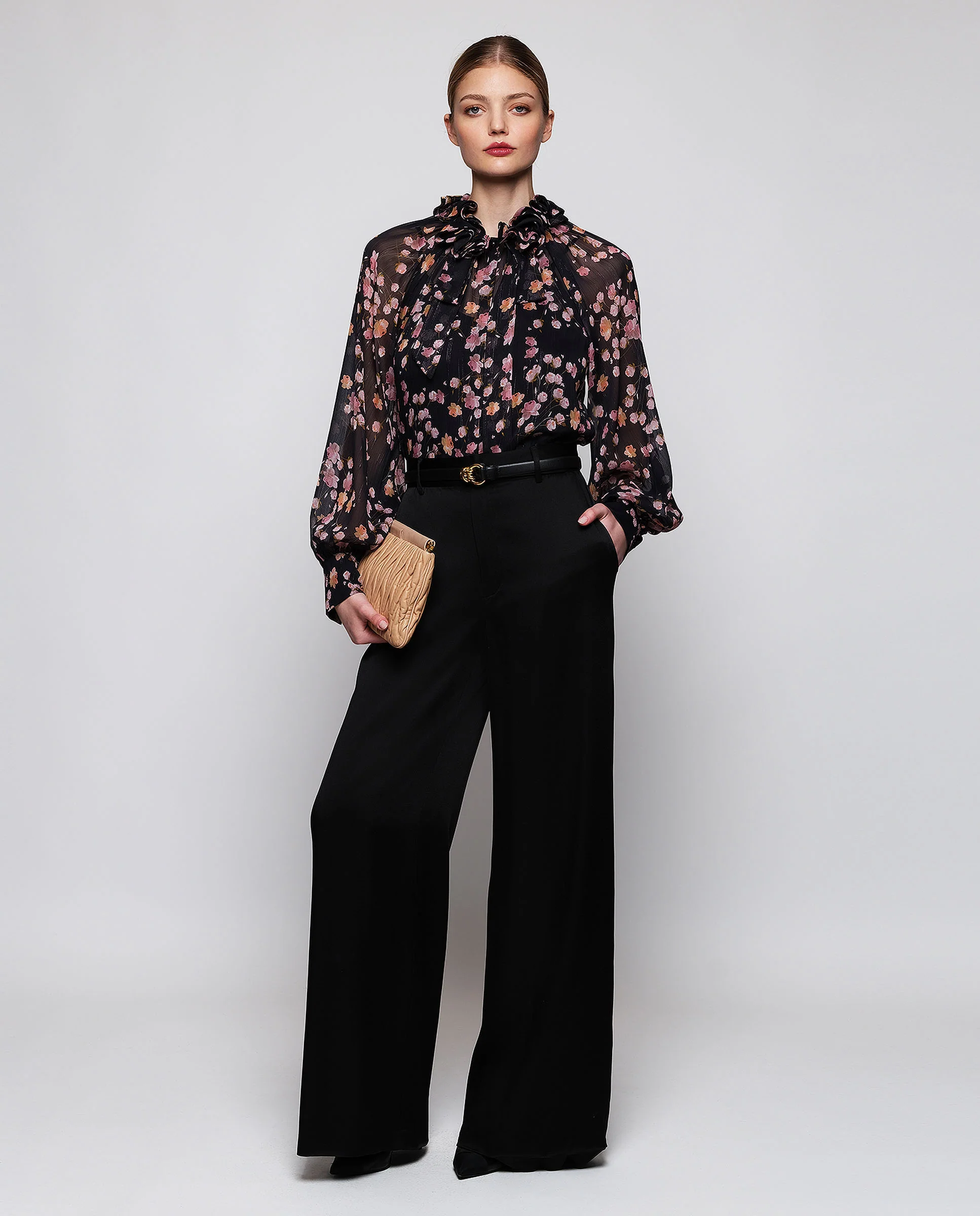 Pantalón de traje negro en satén - Image 3