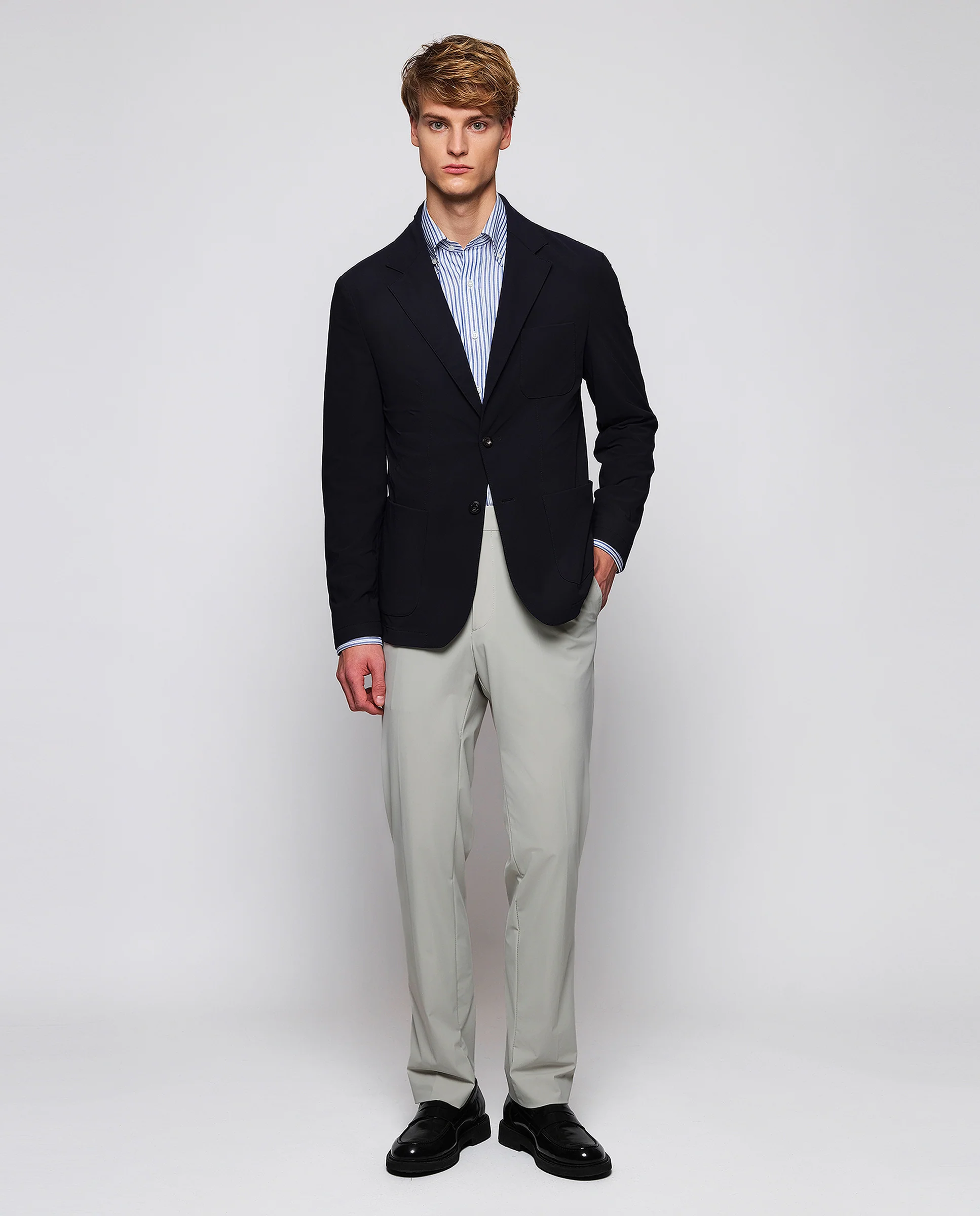 Pantalón custom fit tejido técnico hielo - Image 3