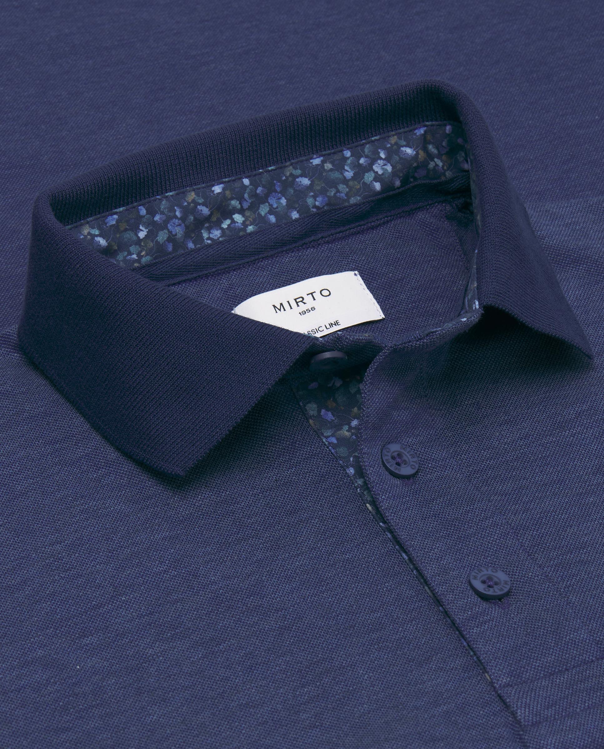 Polo azul de piqué con detalles florales - Image 5