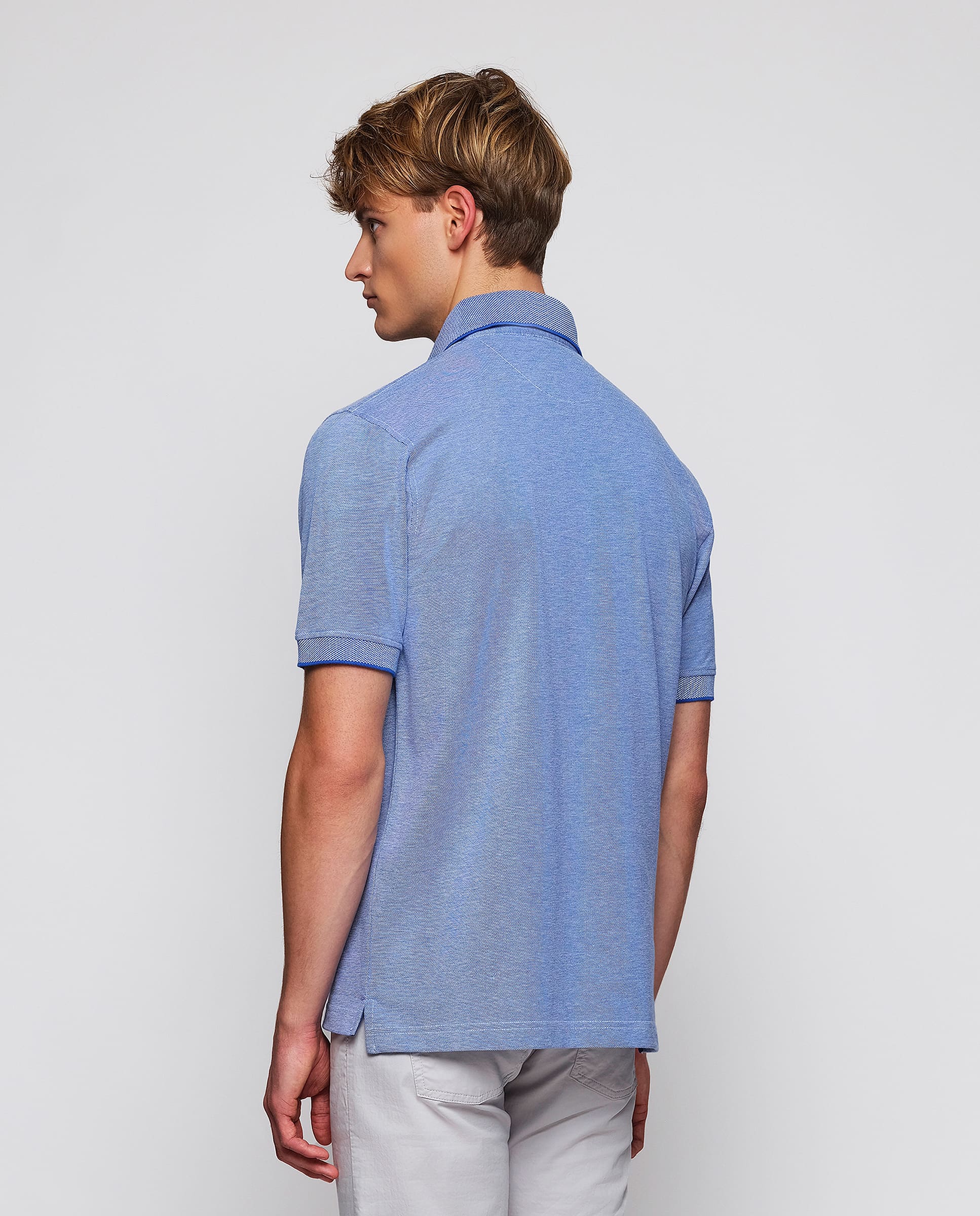 Polo azul de piqué con ribete al tono - Image 3