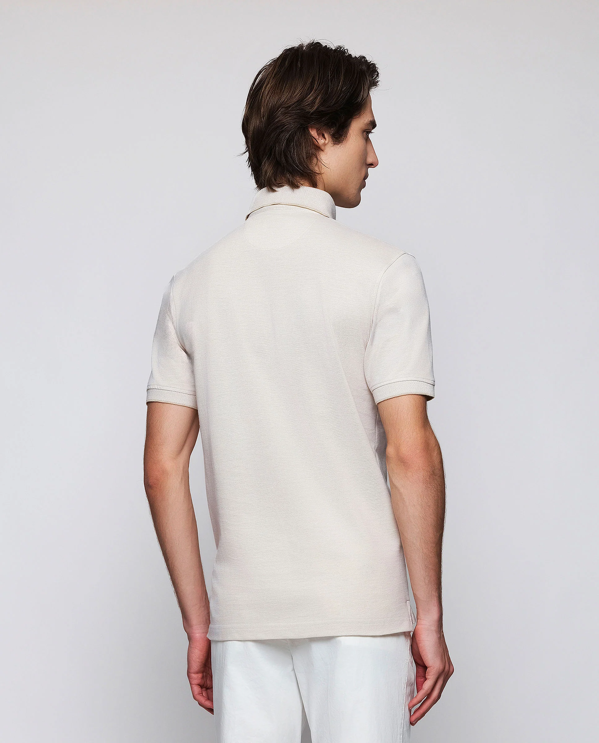 Polo beige de piqué con ribete al tono - Image 3