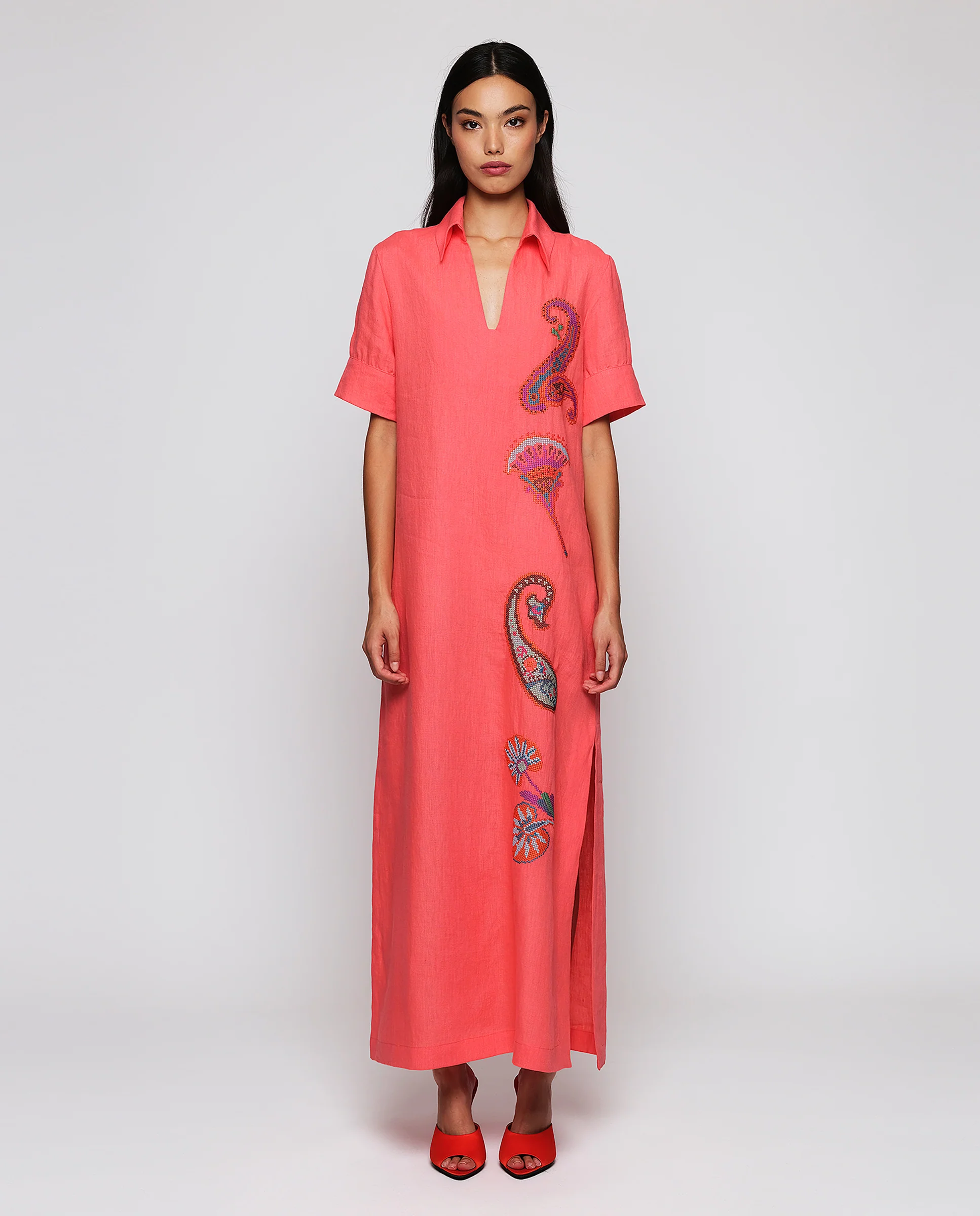 Vestido naranja bordado paisley de lino
